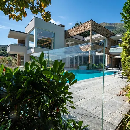 Koi - Where Luxury Meets Serenity * Pianello Del Lario